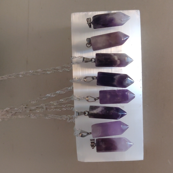 💜 Amethyst 💜 Natural Crystal Pendant Necklace - Picture 4 of 4
